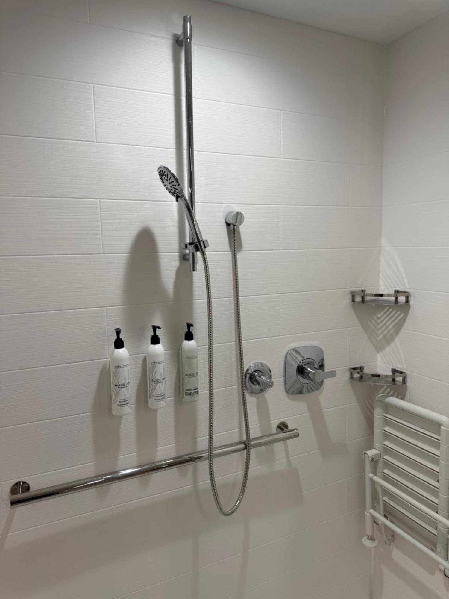 Springhill Suites By Marriott Fargo Room photo